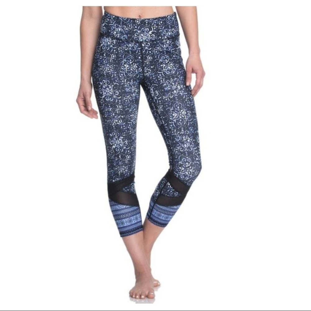 Gaiam Om Align Yoga Capri Leggings